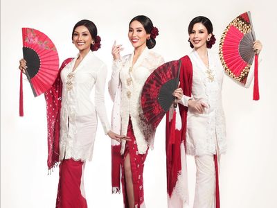 7 Potret Cantik Puteri Indonesia di Upacara HUT RI, Berkebaya Merah-Putih
