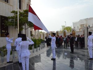 KBRI Doha Gelar Upacara Kemerdekaan, Pelajar RI di Qatar Jadi Paskibra