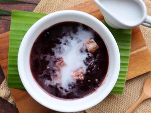 Resep Bubur Ketan Hitam dan Talas yang Legit Lembut