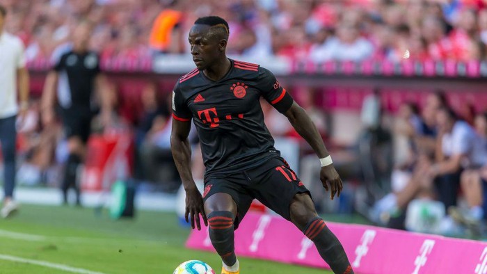 MUNICH, GERMANY - AUGUST 14: Sadio Mane of Bayern Muenchen controls the Ball during the Bundesliga match between FC Bayern München and VfL Wolfsburg at Allianz Arena on August 14, 2022 in Munich, Germany. (Photo by Harry Langer/DeFodi Images via Getty Images)