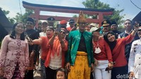 Warga Pulau Untung Jawa 17-an Bareng Sandiaga Uno