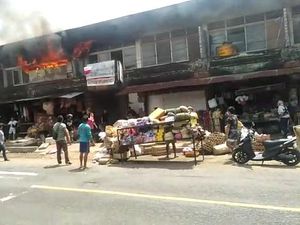 Toko Banten di Pasar Bajera Tabanan Terbakar