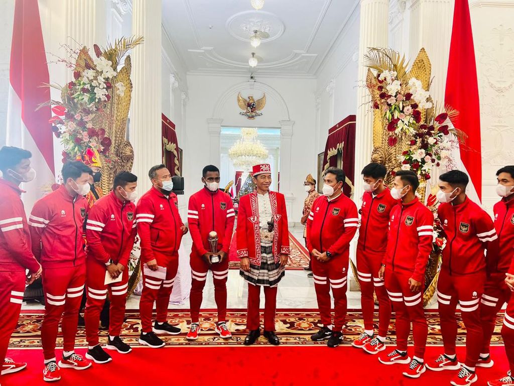 Timnas Indonesia U-16 Upacara Bendera di Istana Merdeka