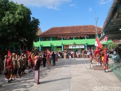 Unik! Upacara HUT ke-77 RI di Sorogenen Bantul Pakai Bahasa Jawa