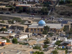 Bom Bunuh Diri Guncang Pusat Pendidikan Afghanistan, 19 Orang Tewas Bom Bunuh Diri Guncang Pusat Pendidikan Afghanistan, 19 Orang Tewas