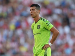Ronaldo Bantah Tinggalkan MU, tapi Mendes Terus Cari Klub Baru! Ronaldo Bantah Tinggalkan MU, tapi Mendes Terus Cari Klub Baru!