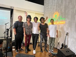 Lobow Kampanye Peduli Sampah Plastik Lewat Lagu