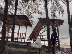 Jenguk Anaknya KKN, Ayah dan Anak Tewas Disambar Petir di Bengkalis