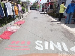 Pilu Agustusan di Tasik: Karaoke dan Balap Karung Berujung Maut