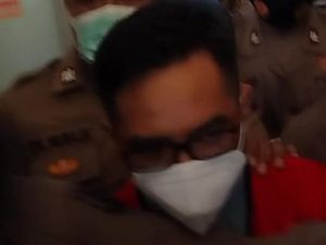 Mas Bechi Dituntut 16 Tahun Bui di Kasus Pemerkosaan Santriwati! Mas Bechi Dituntut 16 Tahun Bui di Kasus Pemerkosaan Santriwati!