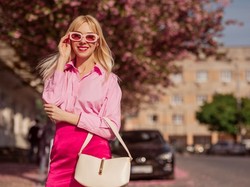 5 Ide Mix & Match Outfit Monokrom ke Kantor yang Bikin Curi Perhatian