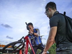 Viral Pesepeda Gowes di Tol Sedyatmo, Pelaku Ternyata WNA