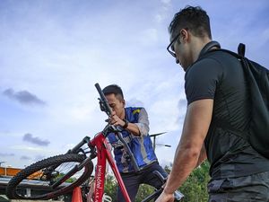 WNA Nyasar Gowes Masuk ke Tol Sedyatmo Baru Sehari di RI WNA Nyasar Gowes Masuk ke Tol Sedyatmo Baru Sehari di RI