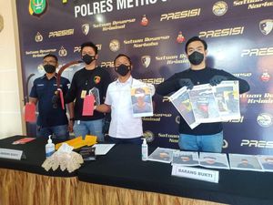 6 Begal Sadis di Jakbar Ditangkap usai 13 Kali Beraksi 6 Begal Sadis di Jakbar Ditangkap usai 13 Kali Beraksi