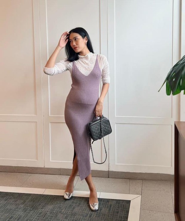 Potret Baby Bump Alika