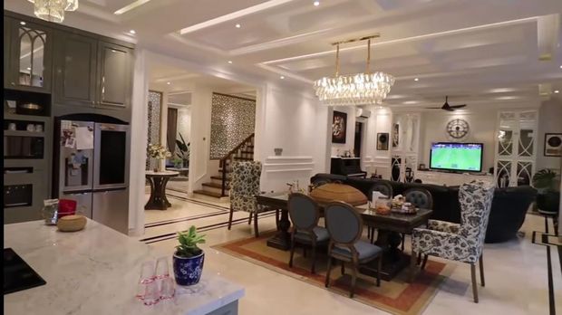 Rumah Arie Untung dan Fenita Rumah Arie Untung dan Fenita