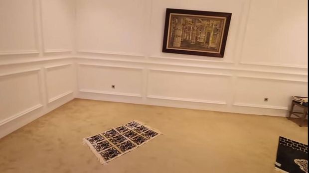 Rumah Arie Untung dan Fenita Rumah Arie Untung dan Fenita