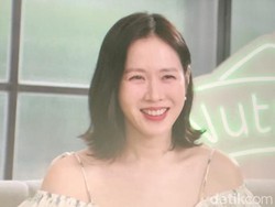 Son Ye Jin Pemotretan Perdana Setelah Hamil, Tutupi Perut Pakai Tas