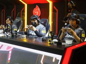 Sukses Kalahkan Evos, Aura Fire Yakin Menang Lawan Onic di MPL ID S10 Sukses Kalahkan Evos, Aura Fire Yakin Menang Lawan Onic di MPL ID S10