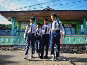 Perjuangan Guru di Perbatasan agar Siswa Lebih Peduli Budaya Sendiri