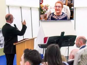 Dipakai di Pemakaman, Teknologi Chatbot Bisa Ngobrol dengan Orang Meninggal