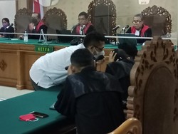 JPU Tolak Pledoi Wiratmaja, Singgung Tulisan Tangan di Amplop Cokelat