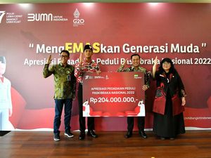 Tim Paskibraka Istana Dapat Tabungan Emas Rp 248 Juta dari Pegadaian