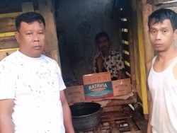 Pria Tangerang Dipasung Keluarga di Gubuk Mirip Kandang Kambing