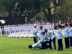 Viral TNI Wanita Nyaris Pingsan Saat Upacara HUT RI di Istana, Faktanya...