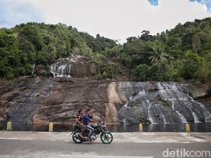 Istimewa! Air Terjun 7 Tingkat di Anambas Sajikan Pemandangan Laut Lepas