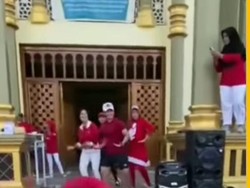 Viral Emak-emak Joget di Pelataran Masjid Pangkep, Pengurus Ngaku Kecolongan