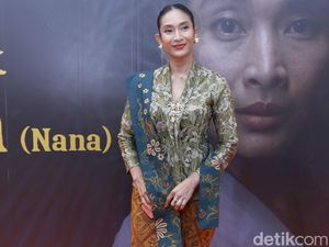 Happy Salma Anggun Berkebaya