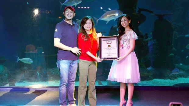 Jacquelle memperoleh penghargaan MURI atas lisensi Disney