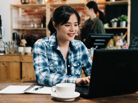 Jenis pekerjaan part time yang bisa kamu coba semasa kuliah/ Foto: Freepik.com/primagefactory