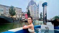 Karen Vendela Berendam di Sungai Usai Heboh Batal Nikah