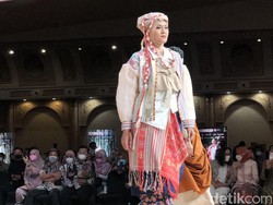 Jogja Fashion Week 2022 Hadirkan Busana Terinspirasi Borobudur dan Mandalika