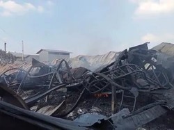 10 Jam Lebih Api di Pabrik Aluminium Bogor Belum Padam, Ini Kendalanya