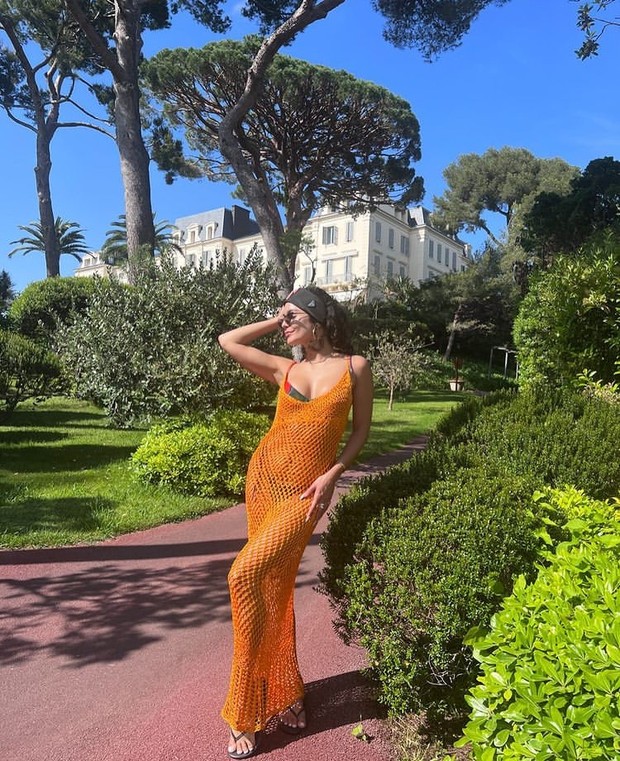 Knit maxi dress/Foto: Instagram.com/@vanessahudgens