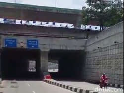 Macet Panjang Sempat Terjadi di Underpass Mampang, Ternyata Ini Sebabnya