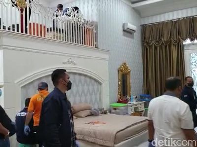 Penampakan Rumah Mewah Bos Judi Online Cemara Asri Digeledah Polisi