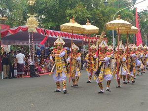 Pawai Budaya HUT ke-127 Kota Negara Libatkan 2000 Seniman Pawai Budaya HUT ke-127 Kota Negara Libatkan 2000 Seniman