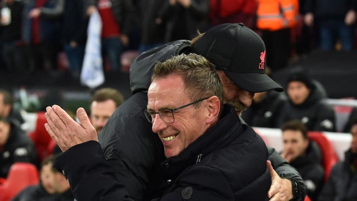 LIVERPOOL, ENGLAND - APRIL 19: ( THE SUN OUT,THE SUN ON SUNDAY OUT) Jurgen Klopp manager of Liverpool with Manchester United manager Ralf Rangnick  during the Premier League match between Liverpool and Manchester United at Anfield on April 19, 2022 in Liverpool, England. (Photo by Andrew Powell/Liverpool FC via Getty Images)