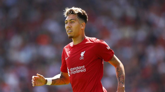 LONDON, ENGLAND - AUGUST 06: Roberto Firmino of Liverpool during the Premier League match between Fulham FC and Liverpool FC at Craven Cottage on August 6, 2022 in London, United Kingdom. (Photo by Jacques Feeney/Offside/Offside via Getty Images)