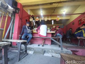 Pemilik Warkop Mengeluh Sepi Usai Ada Penjual Chip Domino yang Ditangkap Pemilik Warkop Mengeluh Sepi Usai Ada Penjual Chip Domino yang Ditangkap