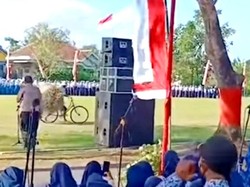 Viral Warga Santuy Bawa Jerami Lewati Lapangan Upacara HUT RI
