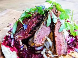 Unik! Kebab Ini Isiannya Bukan Daging Kambing Tapi Burung Dara Unik! Kebab Ini Isiannya Bukan Daging Kambing Tapi Burung Dara
