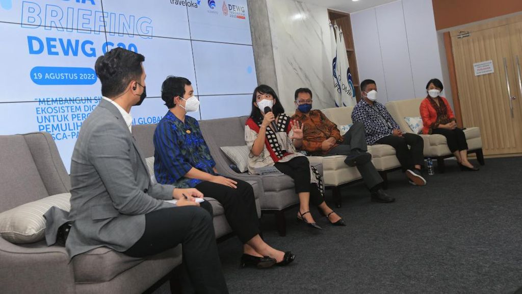Upaya Mendorong Ekosistem Digital Inklusif Upaya Mendorong Ekosistem Digital Inklusif