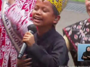 Alasan Juru Bahasa Isyarat HUT RI Ikut Goyang Saat Farel Prayoga Bernyanyi Alasan Juru Bahasa Isyarat HUT RI Ikut Goyang Saat Farel Prayoga Bernyanyi