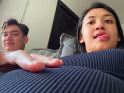 Congrats! Istri Adipati Dolken Melahirkan Anak Perempuan