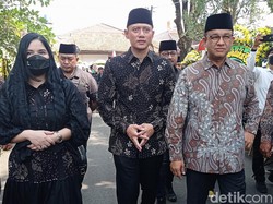 Sampaikan Dukacita, AHY dan Anies Melayat ke Rumah Duka Hermanto Dardak